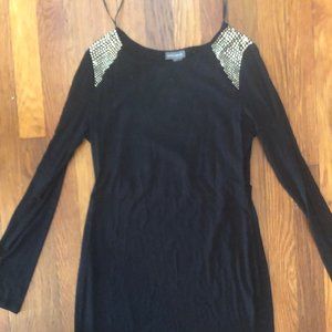 Comfortable and dazzling dress for a night out